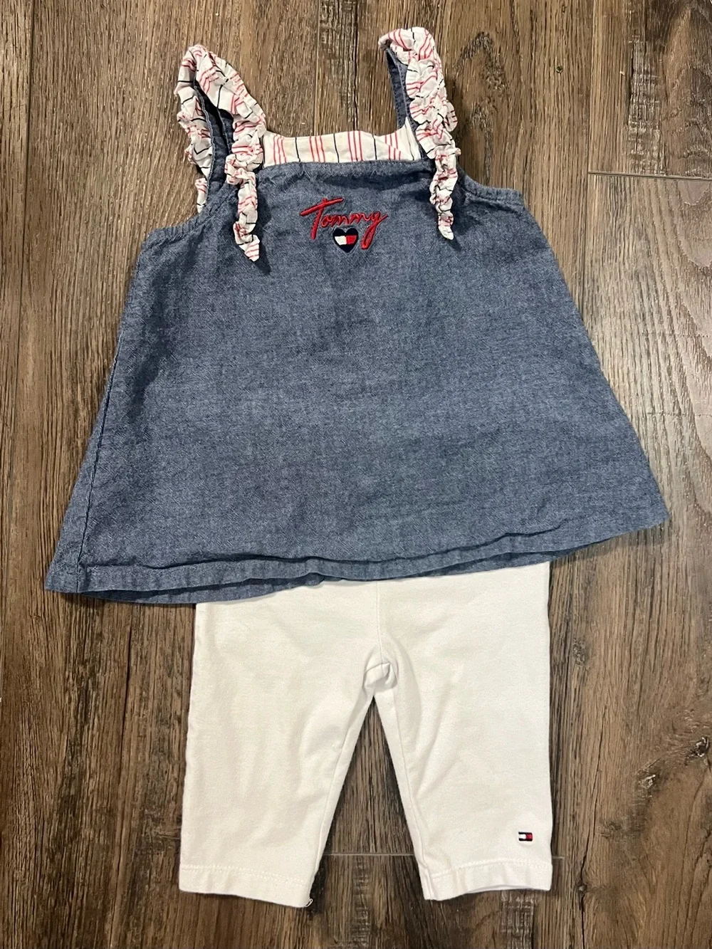 Tommy Hilfiger Chambray Tank Top with White Leggings - Blue & White